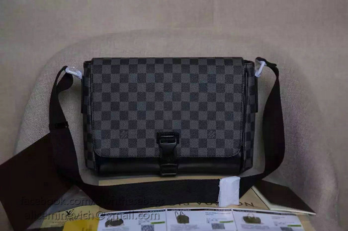 Louis Vuitton Damier Graphite Canvas Messenger PM Bag N41457