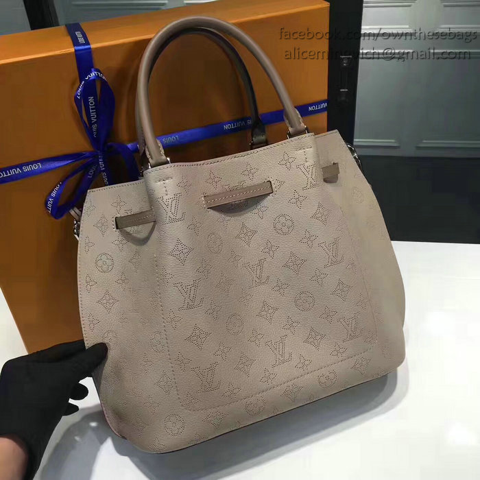 Louis Vuitton Mahina Leather Girolata Galet M54401