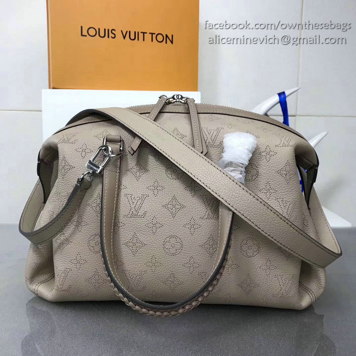 Louis Vuitton Mahina Leather Asteria Galet M54673