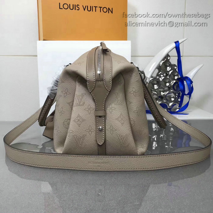 Louis Vuitton Mahina Leather Asteria Galet M54673