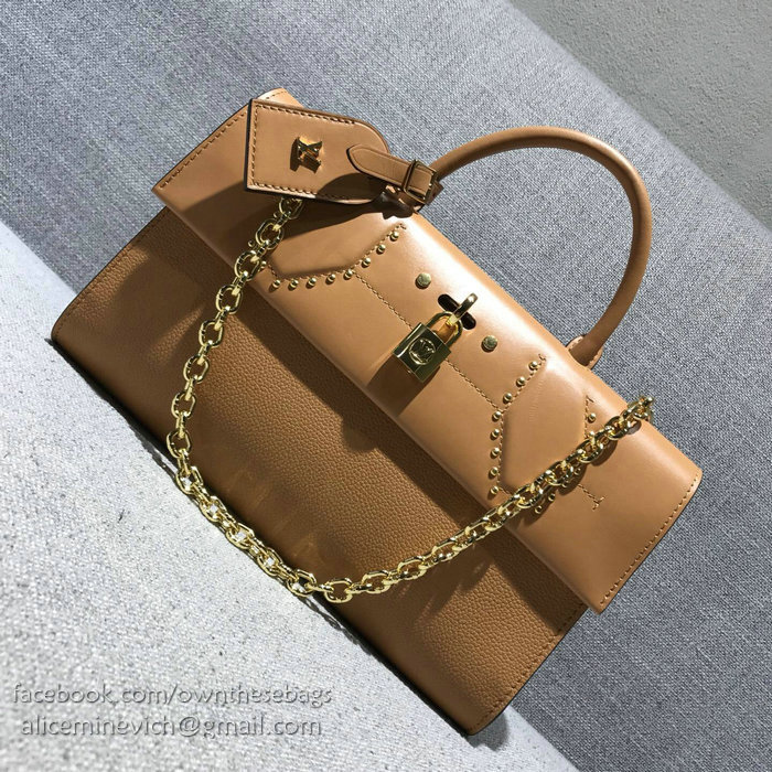 Louis Vuitton Pochette City Steamer Camel M54925