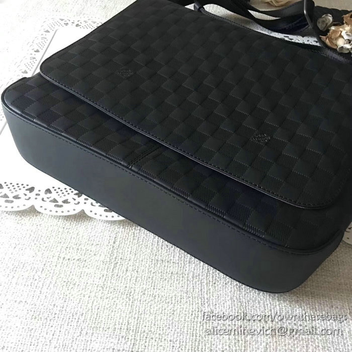 Louis Vuitton Damier Infini Leather District MM N41284