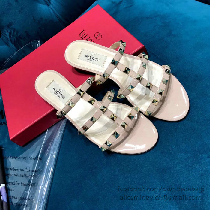 Valentino Garavani Rockstud Flat Sandal Beige V18602