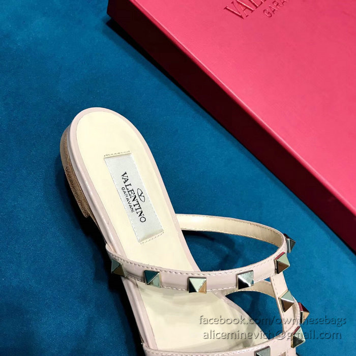 Valentino Garavani Rockstud Flat Sandal Beige V18602