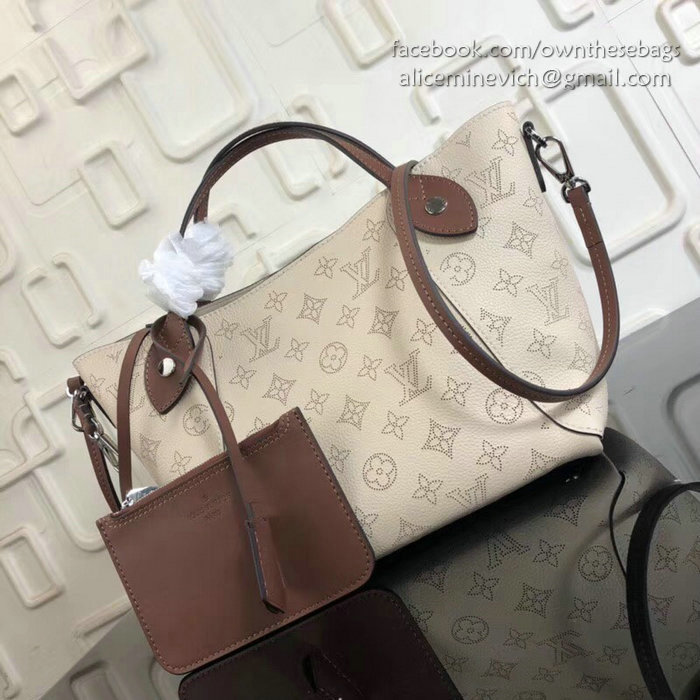 Louis Vuitton Mahina leather HINA PM Creme M54353