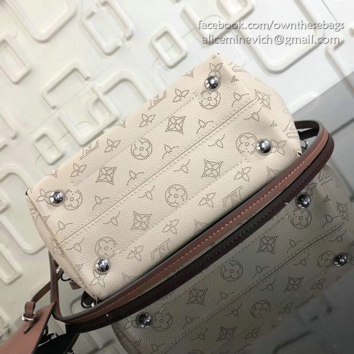 Louis Vuitton Mahina leather HINA PM Creme M54353