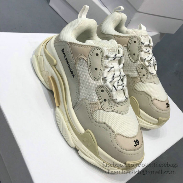 Balenciaga Triple S Sneakers B811061A