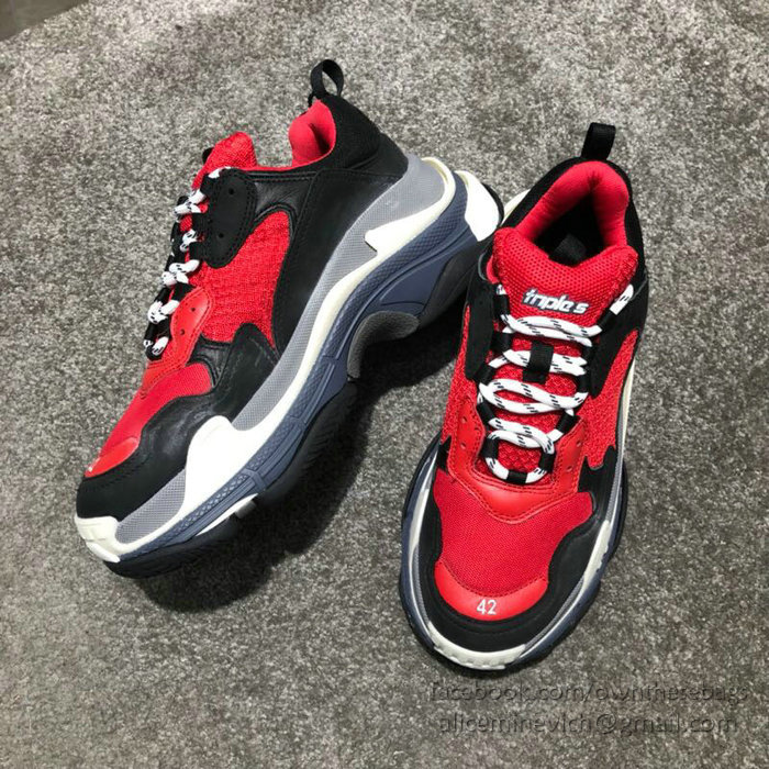 Balenciaga Triple S Sneakers B811061D