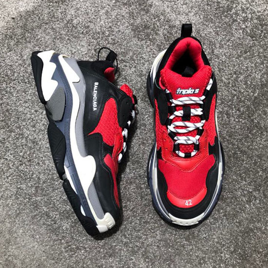 Balenciaga Triple S Sneakers B811061D