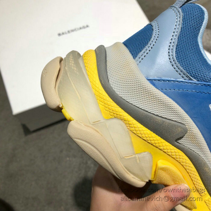 Balenciaga Triple S Sneakers B811061E