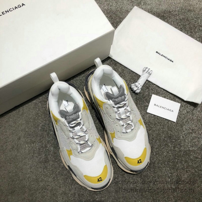 Balenciaga Triple S Sneakers B811061G