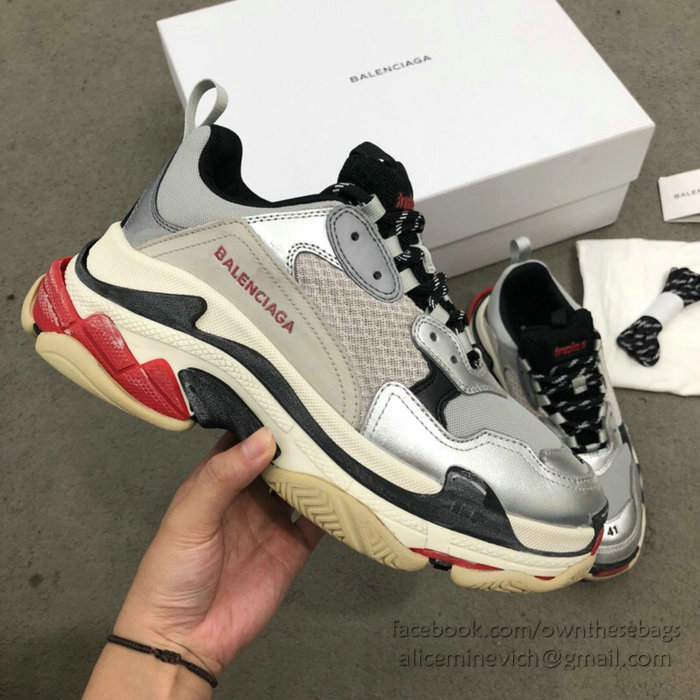 Balenciaga Triple S Sneakers B811061J