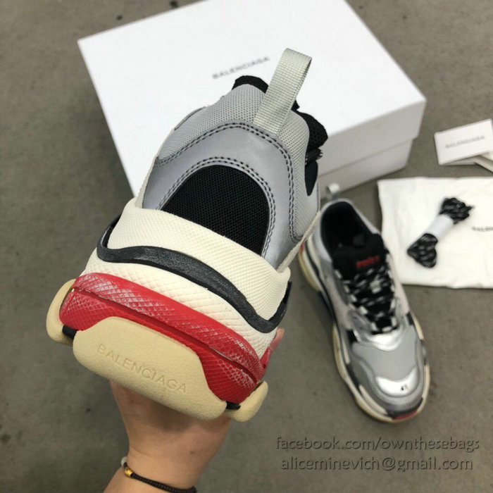 Balenciaga Triple S Sneakers B811061J