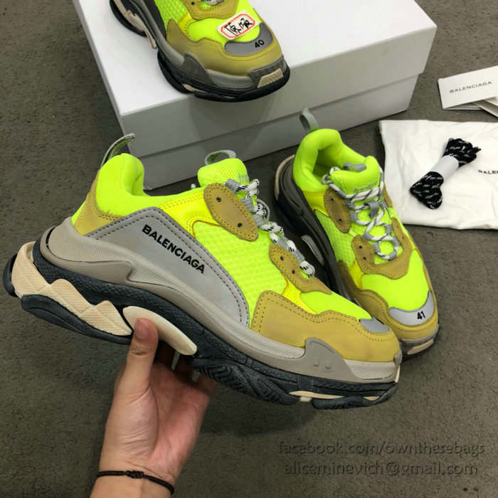 Balenciaga Triple S Sneakers B811061K