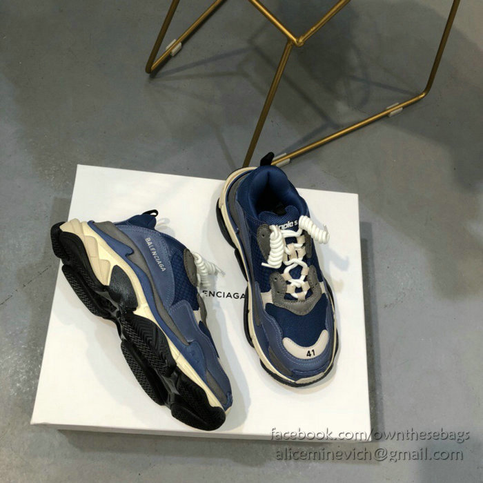 Balenciaga Triple S Sneakers B811062A