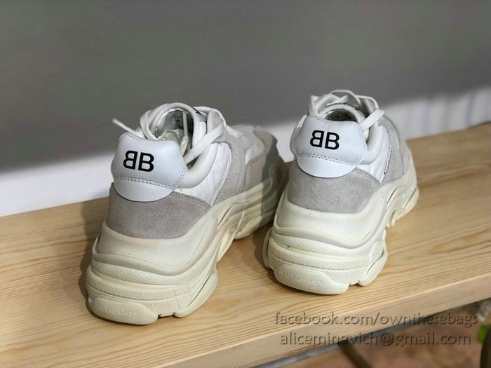 Balenciaga Triple S Sneakers B811063A