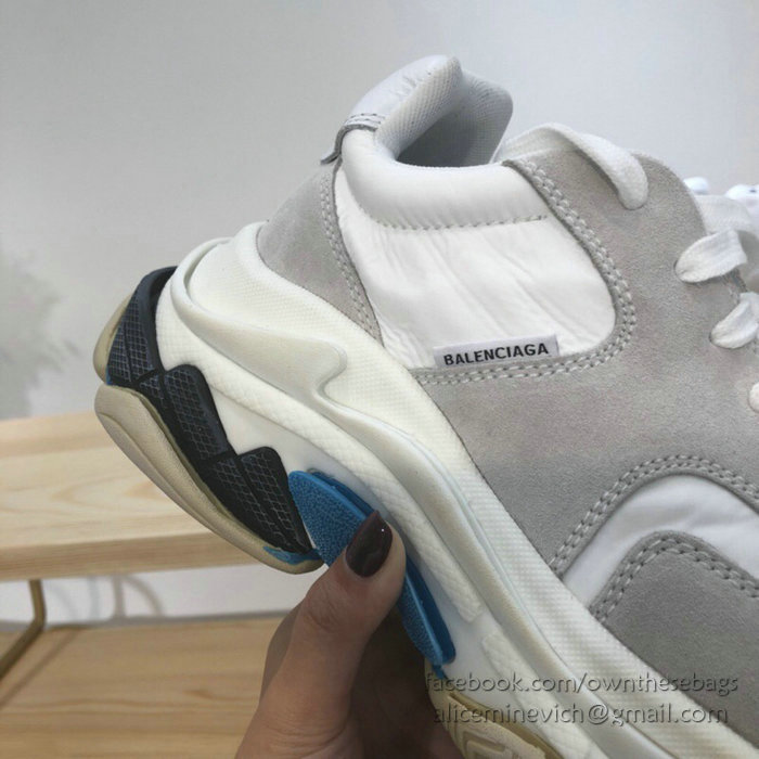 Balenciaga Triple S Sneakers B811063B