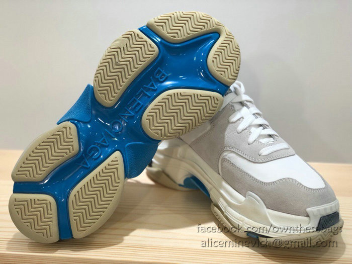 Balenciaga Triple S Sneakers B811063B