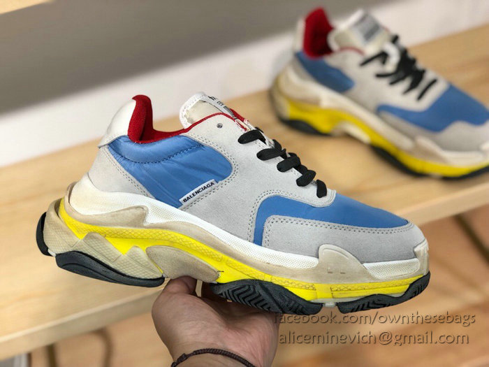 Balenciaga Triple S Sneakers B811063D