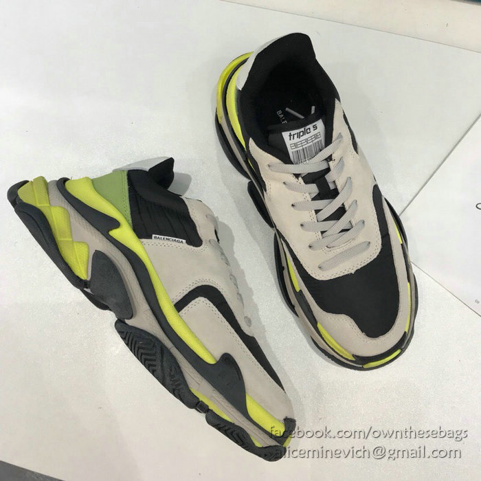 Balenciaga Triple S Sneakers B811063E