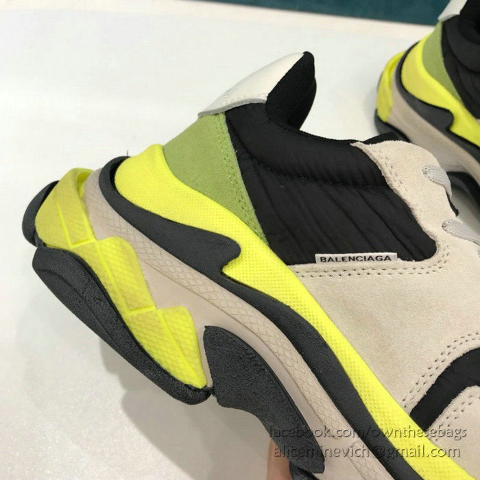 Balenciaga Triple S Sneakers B811063E