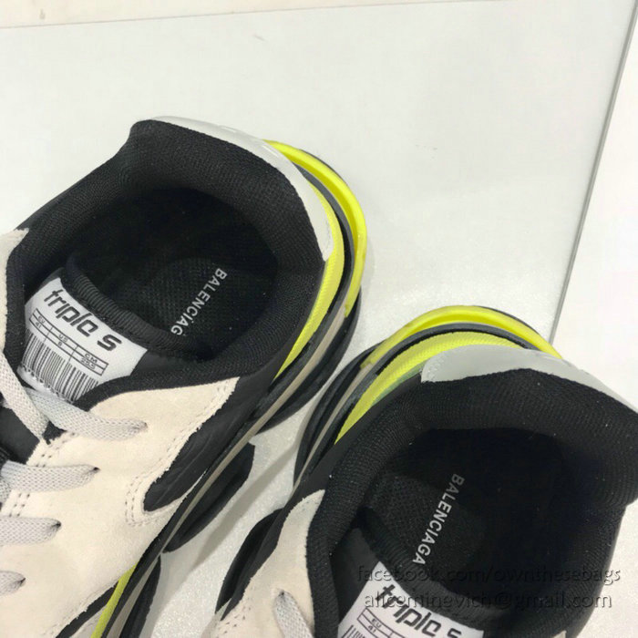 Balenciaga Triple S Sneakers B811063E