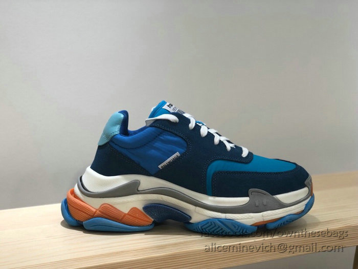 Balenciaga Triple S Sneakers B811063F