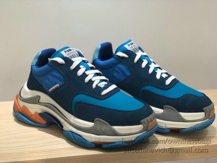 Balenciaga Triple S Sneakers B811063F