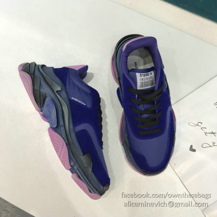 Balenciaga Triple S Sneakers B811063G