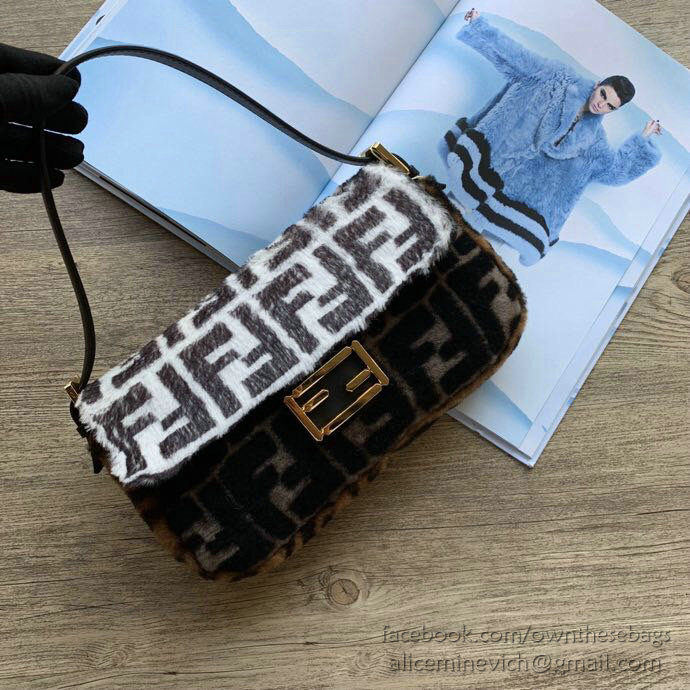 Fendi Shoulder Bag White and Black F801831