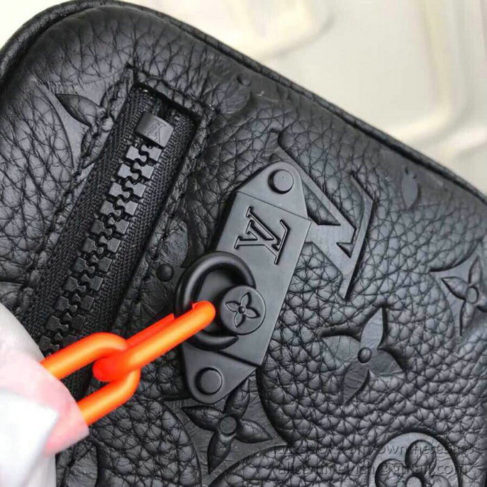 Louis Vuitton Calfskin Clutch Noir M44458