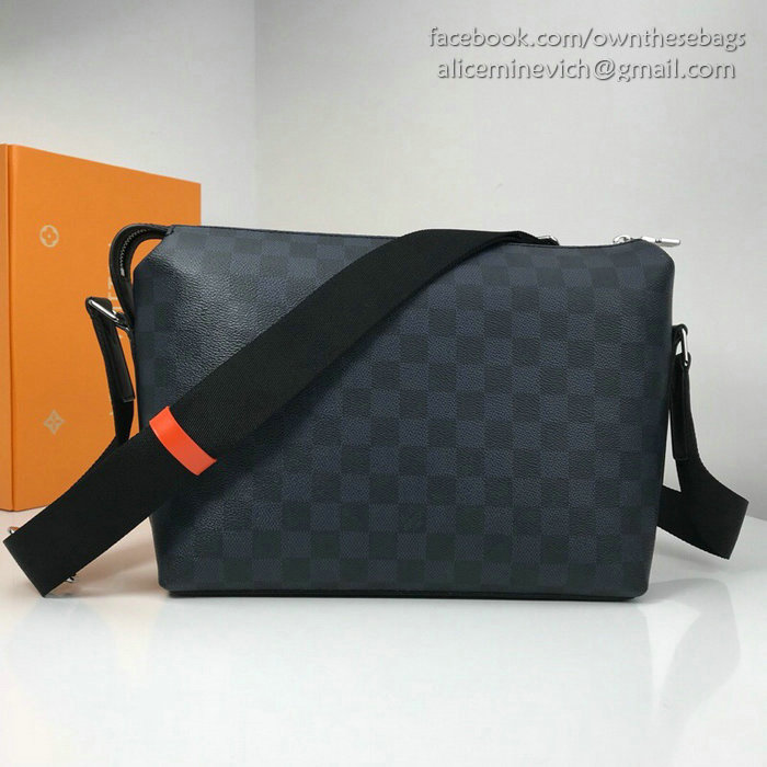 Louis Vuitton Damier Graphite Canvas Discovery Messenger PM N42416