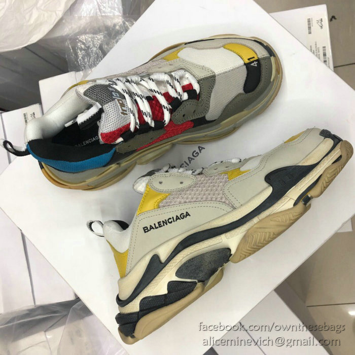 Balenciaga Triple S Sneakers B811062D