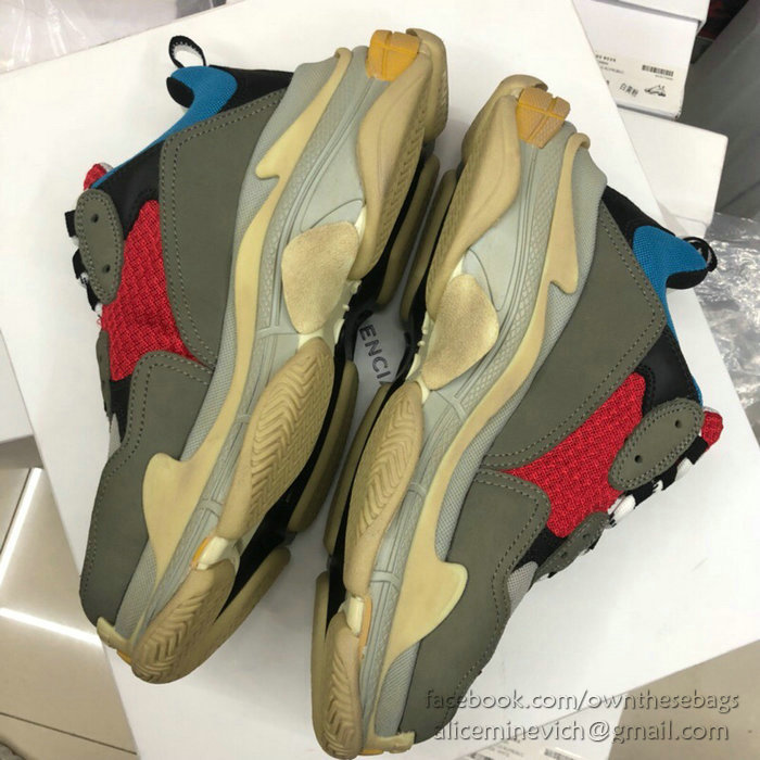 Balenciaga Triple S Sneakers B811062D