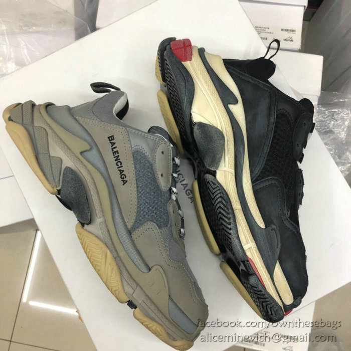 Balenciaga Triple S Sneakers B811062E