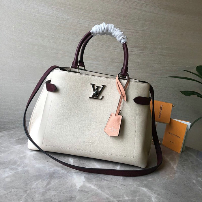 Louis Vuitton Grained Calf Leathe Lockme Day Beige M53645