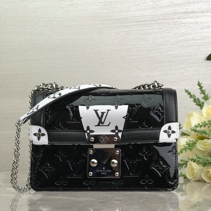 Louis Vuitton Monogram Vernis LV Wynwood Black M90442