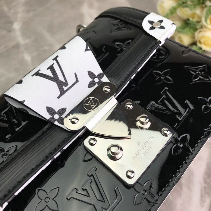 Louis Vuitton Monogram Vernis LV Wynwood Black M90442