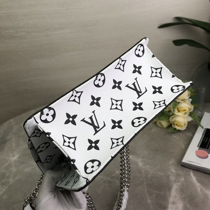 Louis Vuitton Monogram Vernis LV Wynwood Black M90442