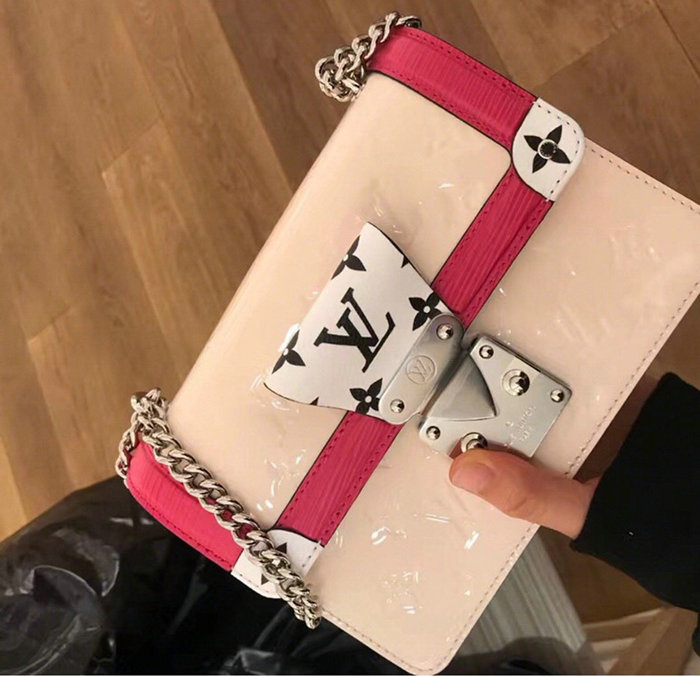 Louis Vuitton Monogram Vernis LV Wynwood Creme M90442