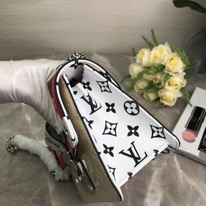 Louis Vuitton Monogram Vernis LV Wynwood Creme M90442