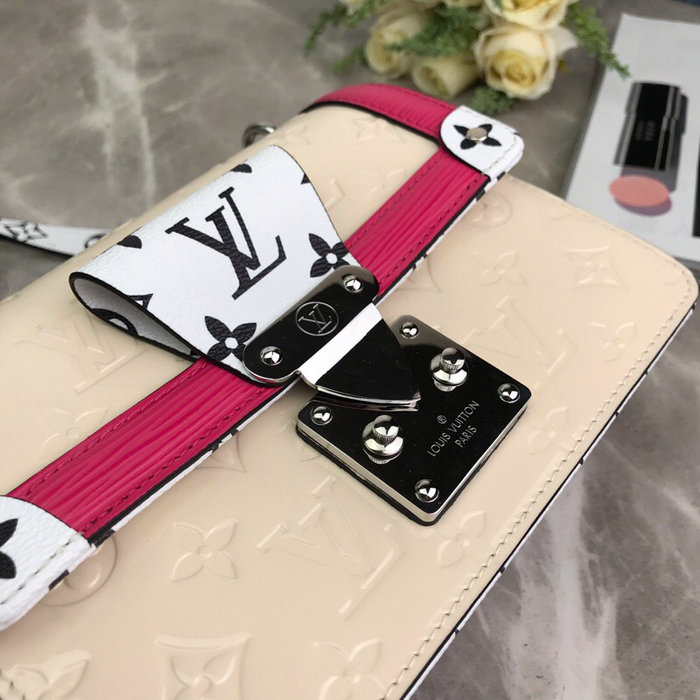 Louis Vuitton Monogram Vernis LV Wynwood Creme M90442