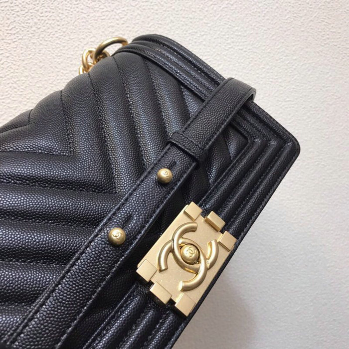 Medium Chanel Chevron Grain Calfskin Boy Bag Black A67086