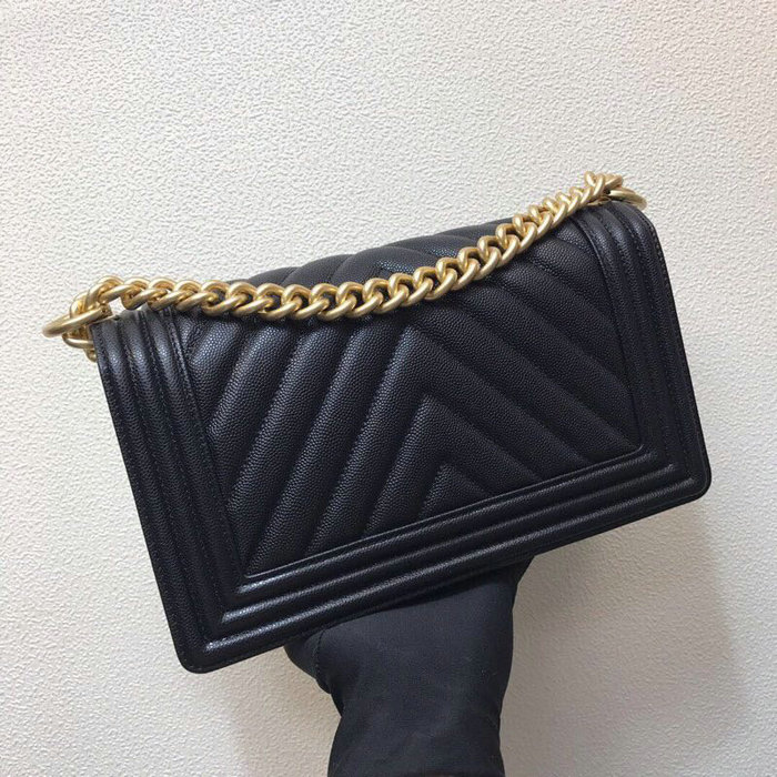 Medium Chanel Chevron Grain Calfskin Boy Bag Black A67086