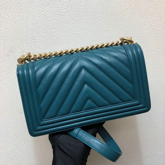 Medium Chanel Chevron Grain Calfskin Boy Bag Green A67086