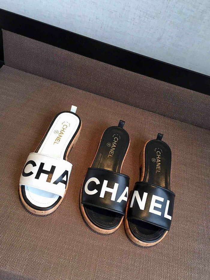 Chanel Lambskin Mules White G34876