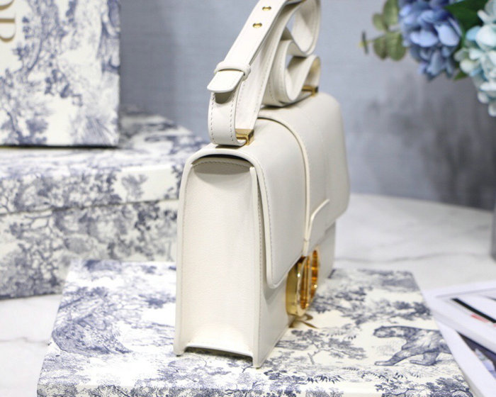 Dior 30 Montaigne Calfskin Bag Off-white M9203