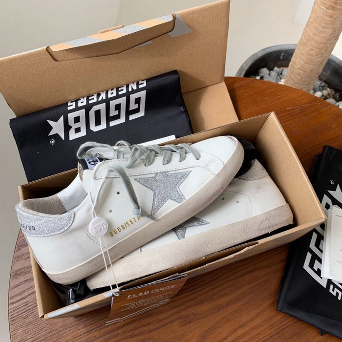 Golden Goose Calfskin Sneaker GG07703