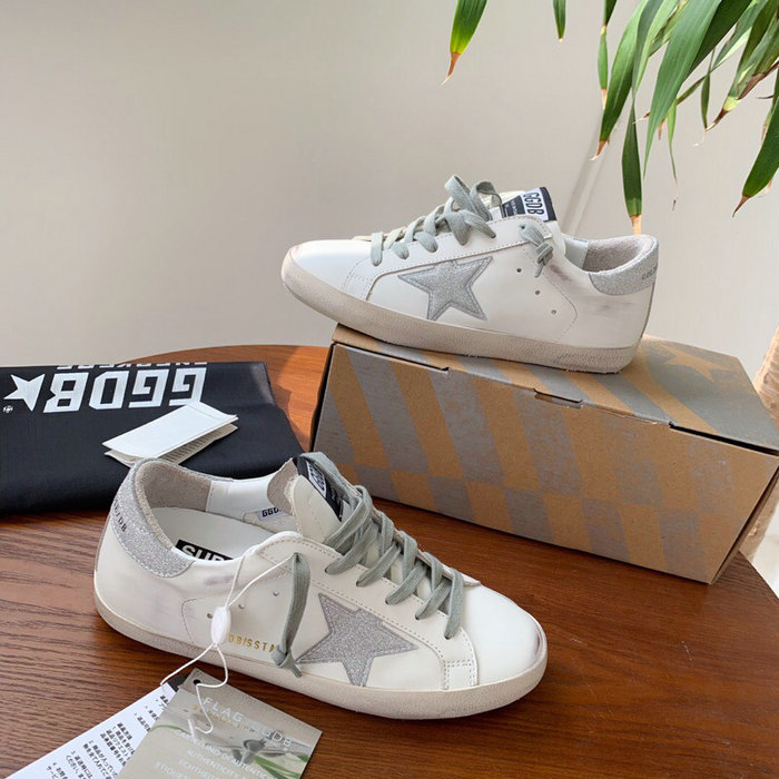 Golden Goose Calfskin Sneaker GG07703