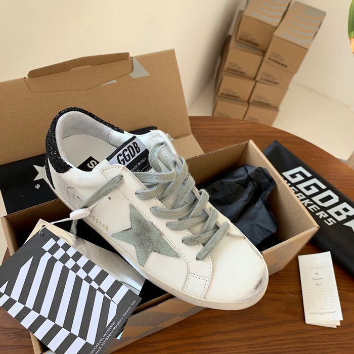 Golden Goose Calfskin Sneaker GG07706